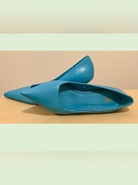 * SALE * Leather blue ZARA pointed toe Shoes